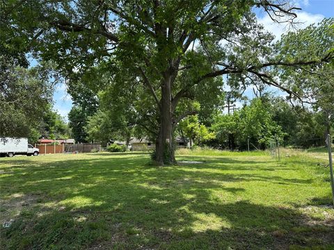 Photo of 0 De Priest Street, Houston, TX 77088 (MLS # 15626055)