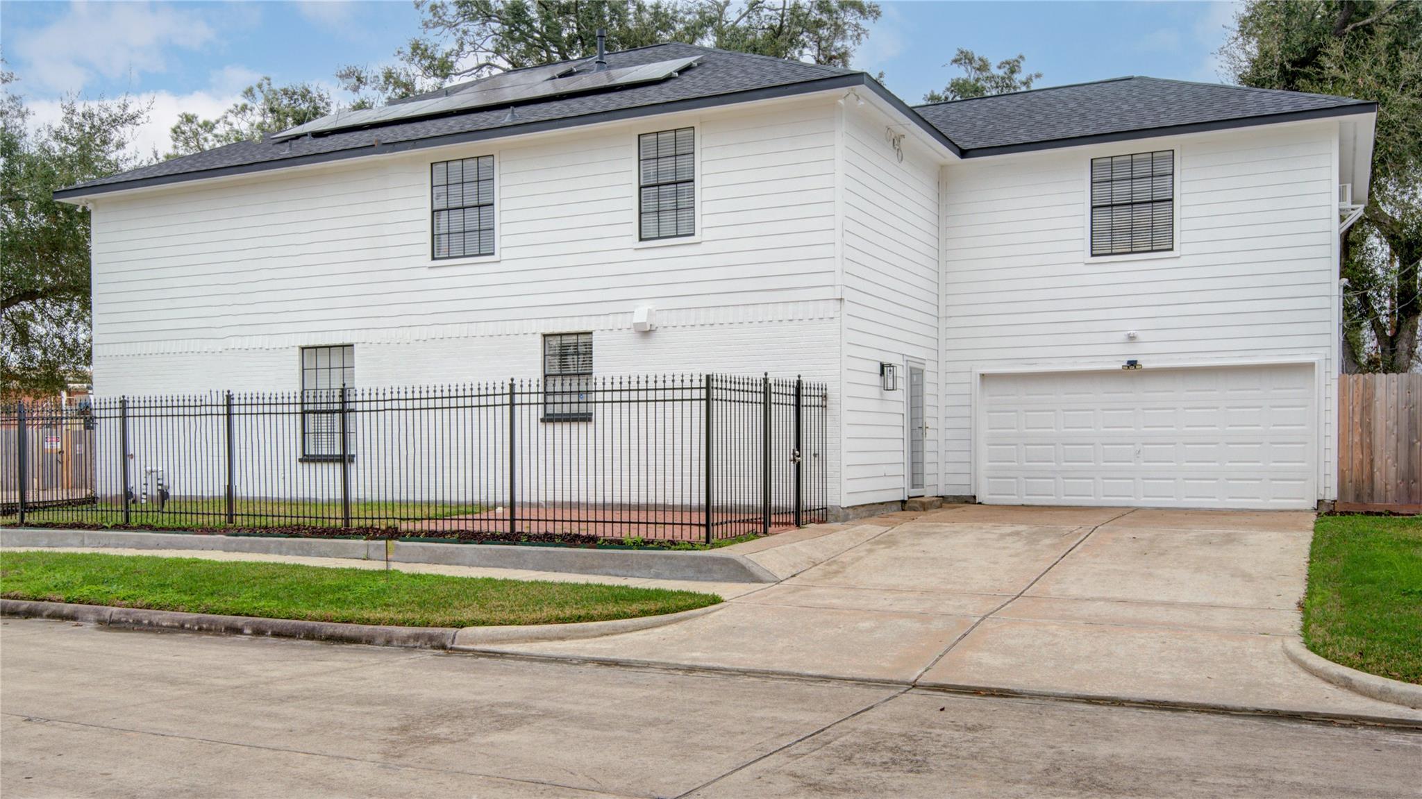 4400 Edith Street