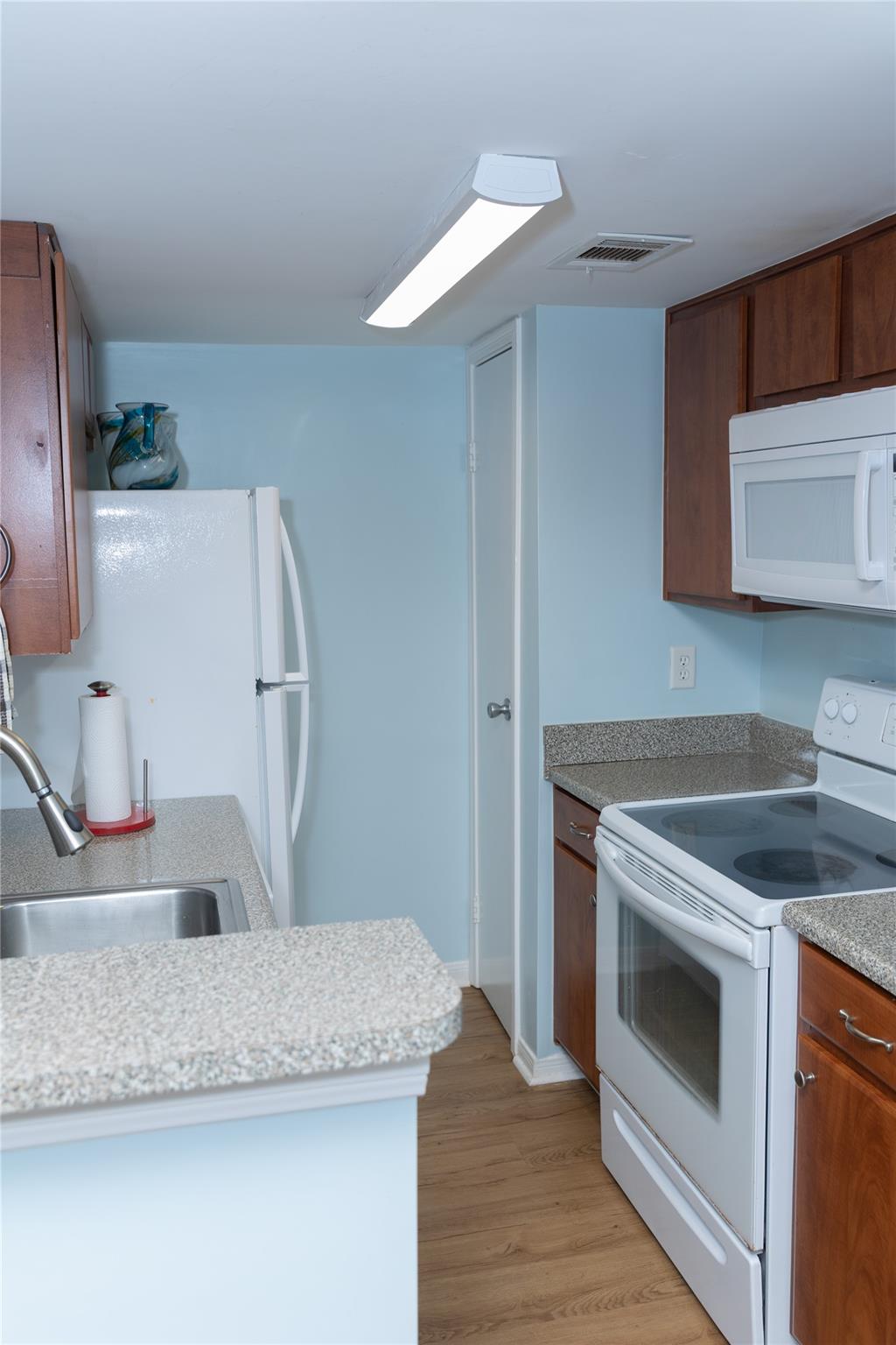 3506 Cove View Boulevard 911