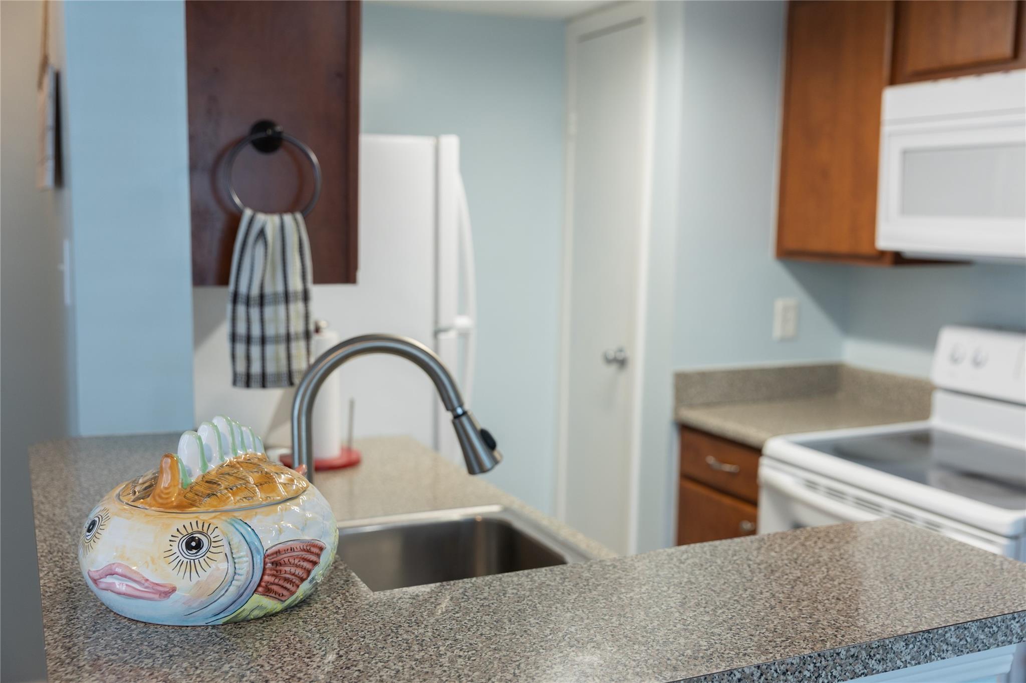 3506 Cove View Boulevard 911