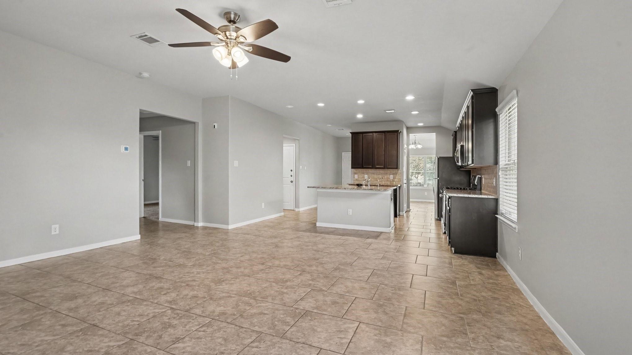 4014 Emperor Valley Lane