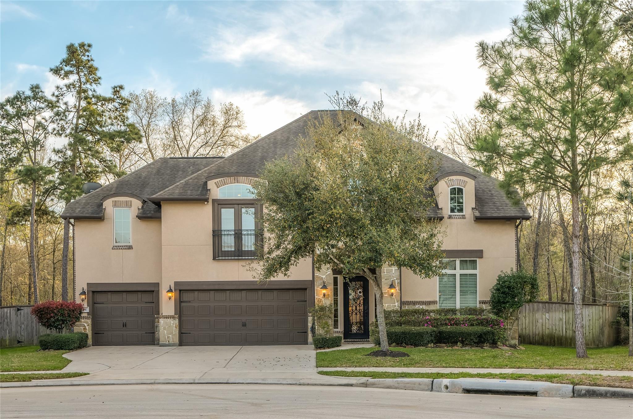 5802 Vineyard Creek Lane