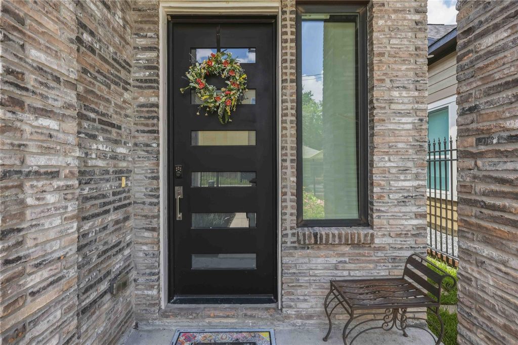 Photo of 3430 Simmons Street, Houston, TX 77004 (MLS # 49034884)