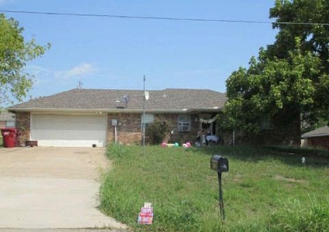 Photo of 300 Ridgeway Drive, Blue Ridge, TX 75424 (MLS # 55847013)