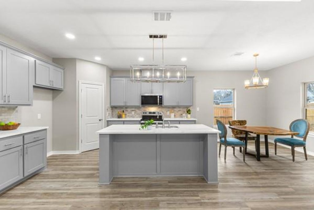 Photo of 504 W Tenth Street, Hearne, TX 77859 (MLS # 53867059)