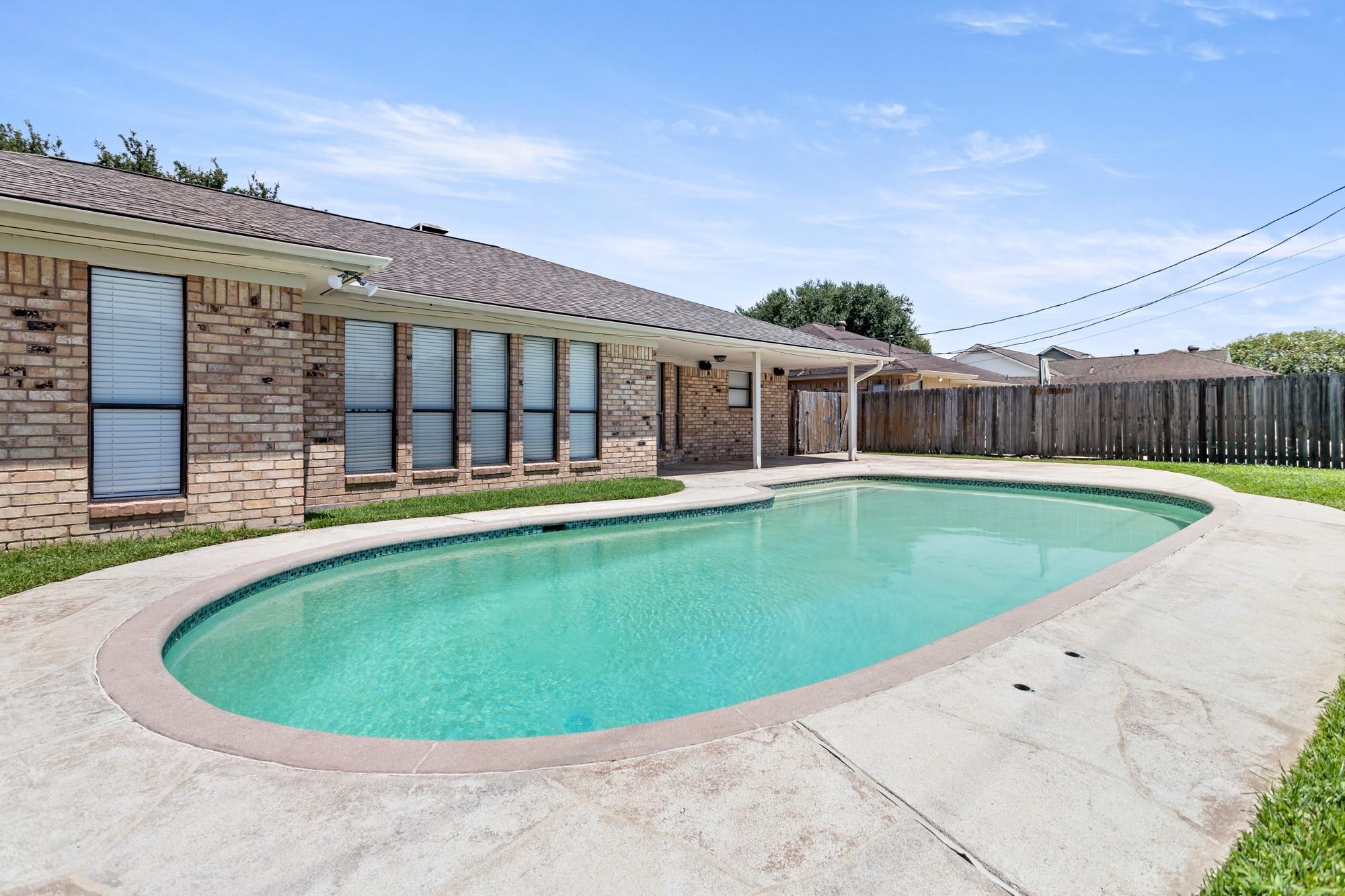 7035 Shanahan Drive