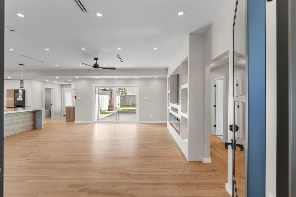 Photo of 9203 Kapri Lane, Houston, TX 77025 (MLS # 91657821)