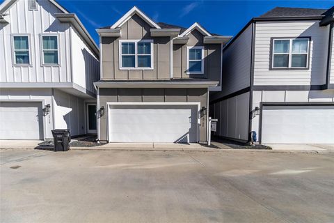 Photo of 6708 Parker Oaks Lane, Houston, TX 77076 (MLS # 2035166)