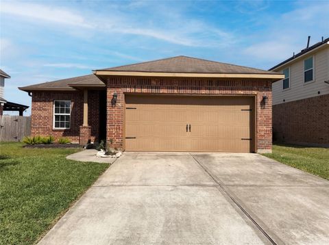 Photo of 1038 Cash Street, Alvin, TX 77511 (MLS # 76038900)