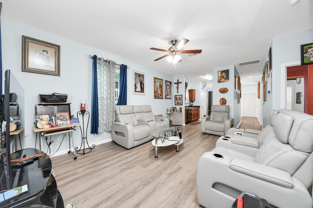 Photo of 5319 Avenue R, Galveston, TX 77551 (MLS # 2333958)