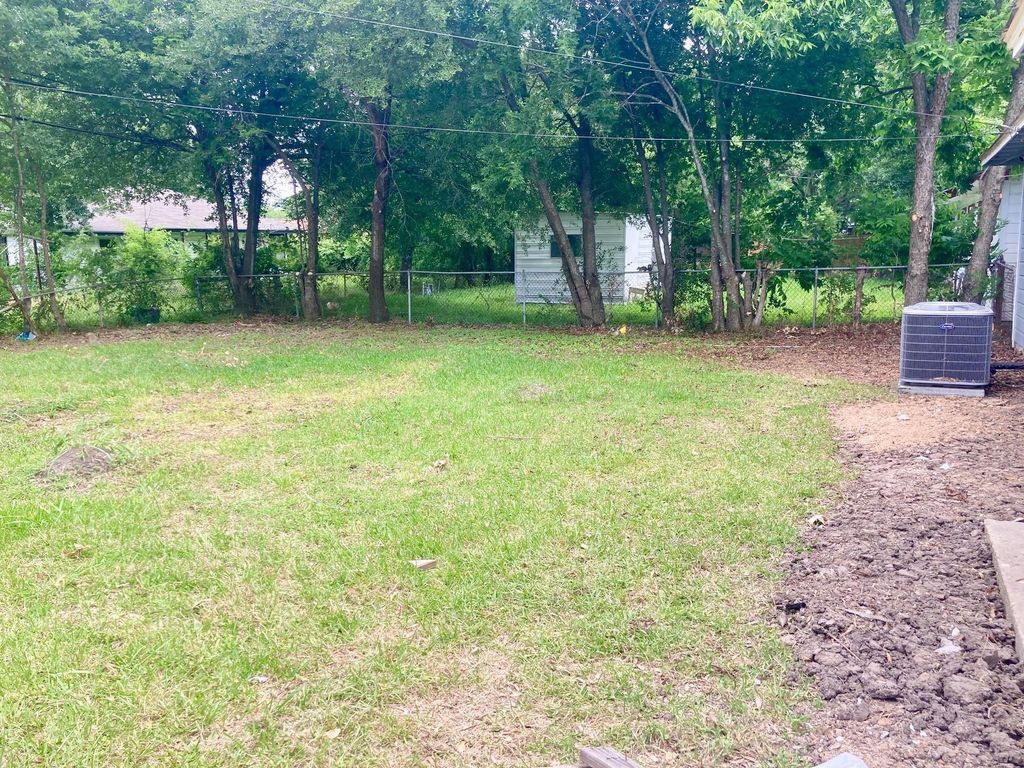 Photo of 5015 Yellowstone Boulevard, Houston, TX 77021 (MLS # 65109936)
