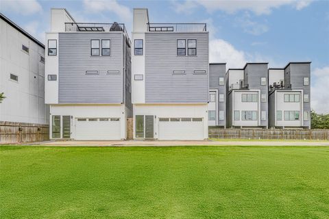 Photo of 407 Grove Street #B, Houston, TX 77020 (MLS # 44707105) Photo of 407 Grove Street #B, Houston, TX 77020 (MLS # 44707105)