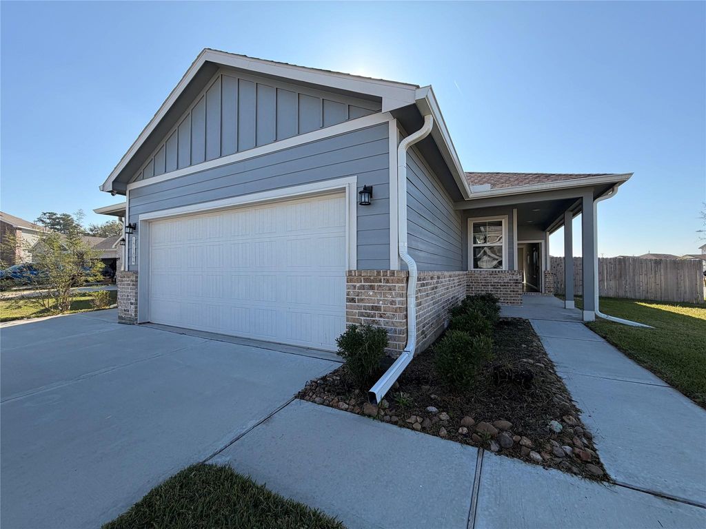 Photo of 17104 Coulter Pine Court, Conroe, TX 77302 (MLS # 87955391)