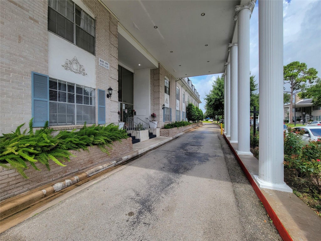 Photo of 2601 Bellefontaine Street #A104, Houston, TX 77025 (MLS # 43027780)