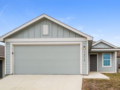 Photo of 7218 Avila Vista, San Antonio, TX 78244 (MLS # 11761614)