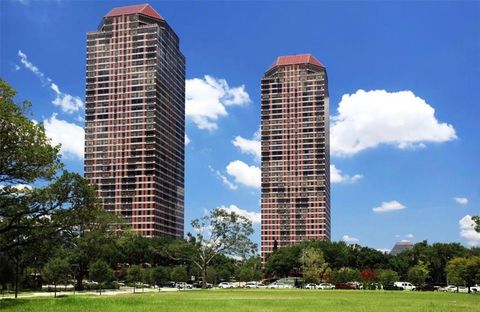 Photo of 5110 San Felipe Street #273, Houston, TX 77056 (MLS # 82843544)