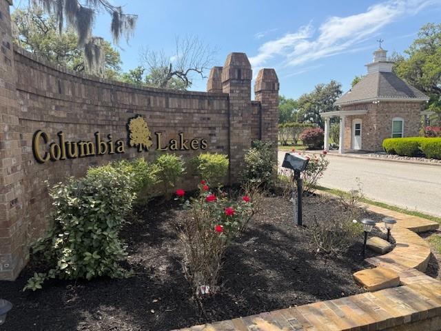 2225 Riverside Drive