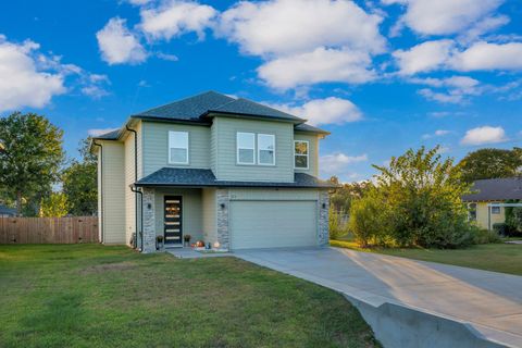 212 S Lobit Street La Porte TX 77571