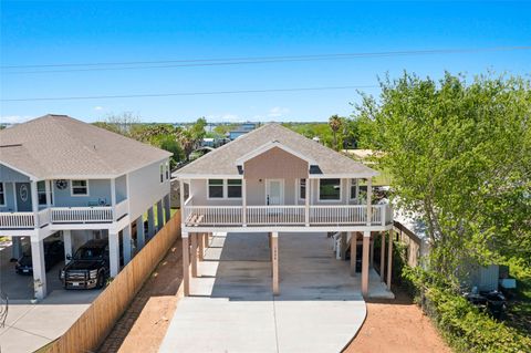 Photo of 1226 9th St, San Leon, TX 77539 (MLS # 80107798)