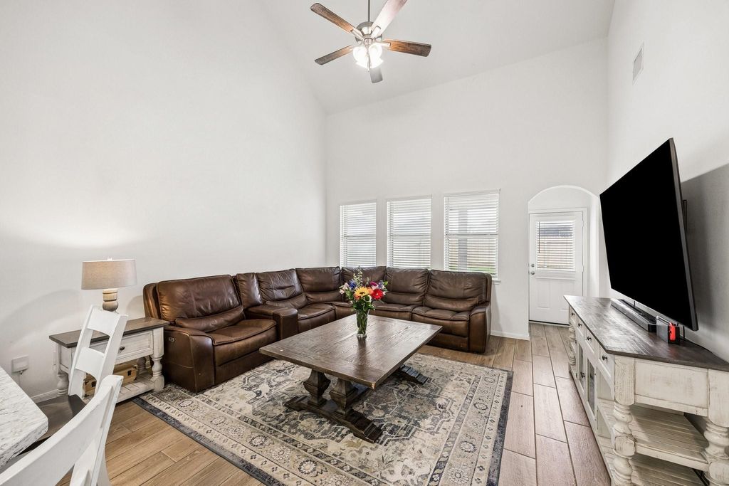Photo of 1189 Bluebonnet Trail, Bellville, TX 77418 (MLS # 89013124)