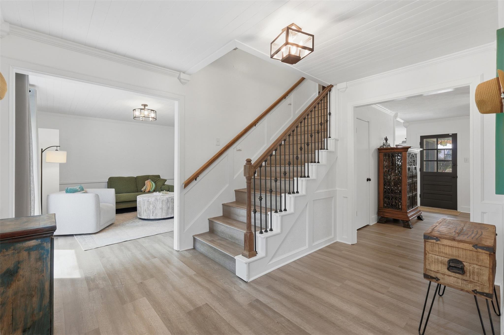 6126 Hickorycrest Drive