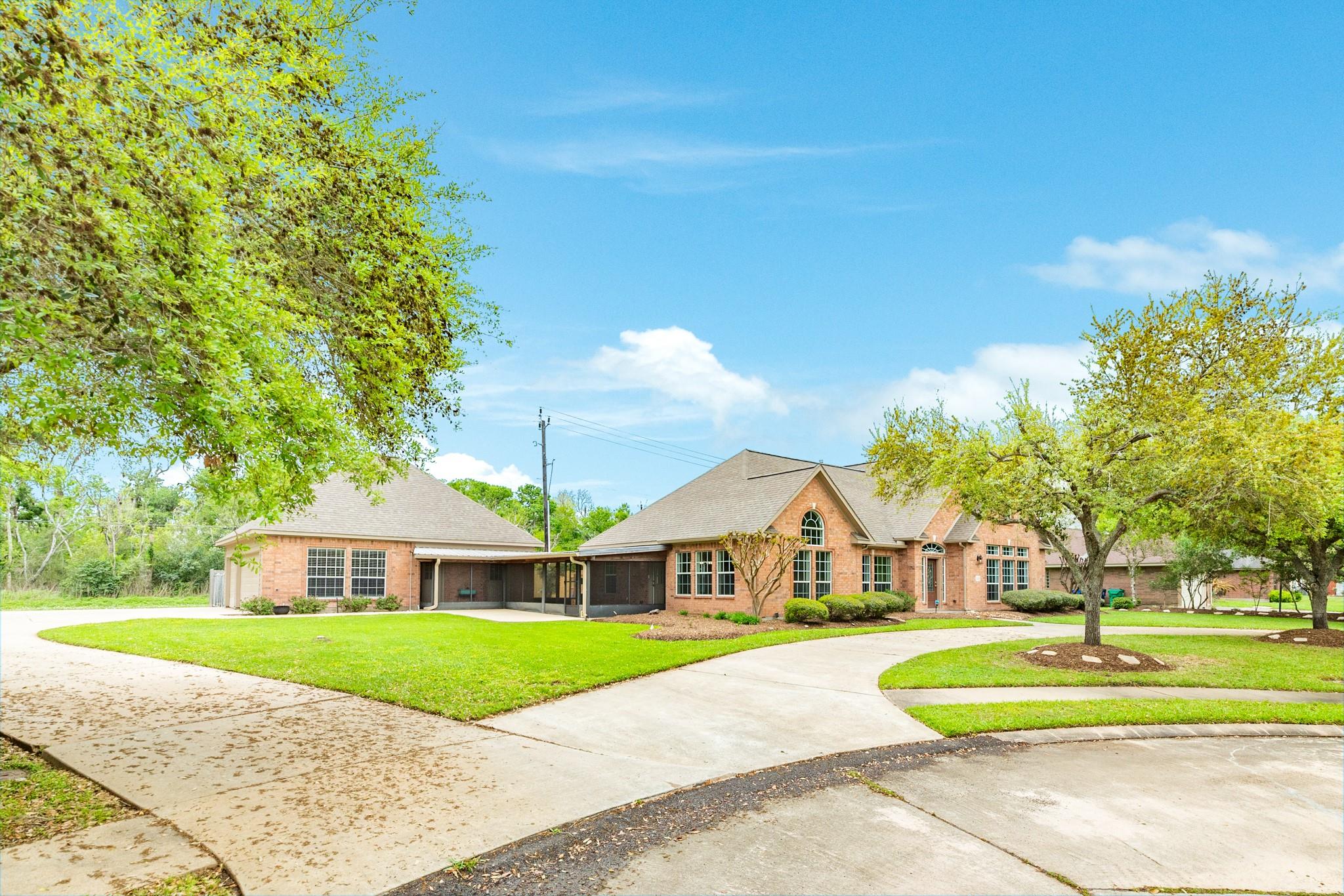 1008 Mockingbird Lane