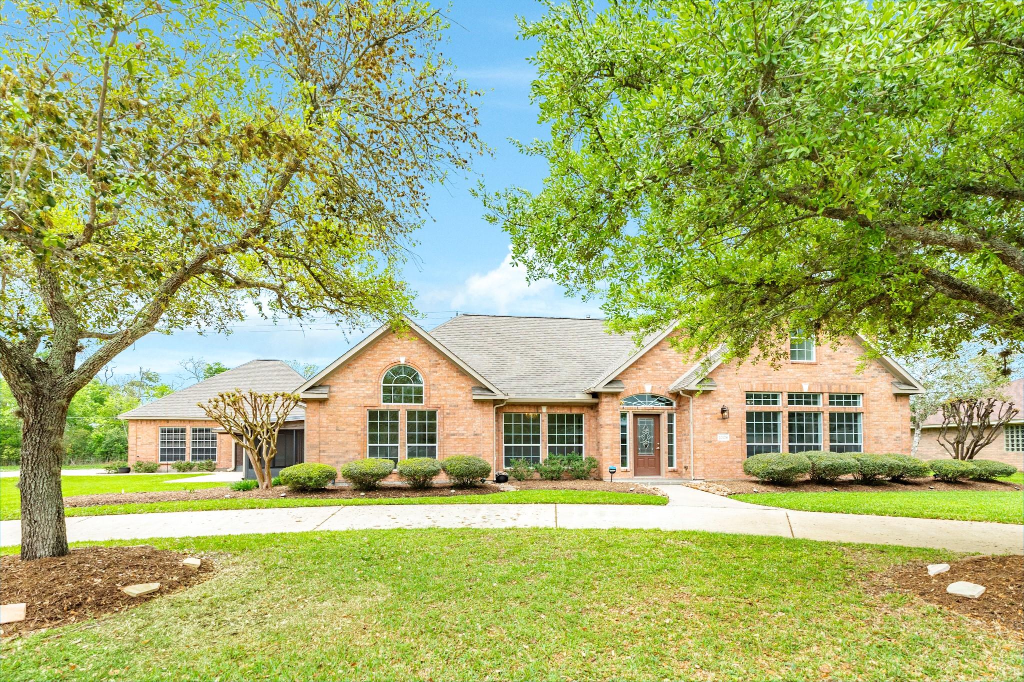 1008 Mockingbird Lane