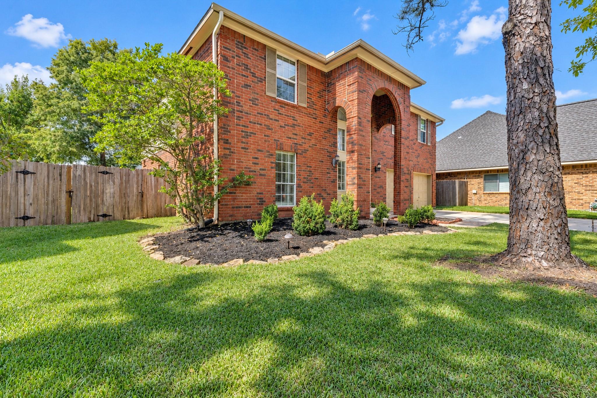 2922 Calendar Lake Drive