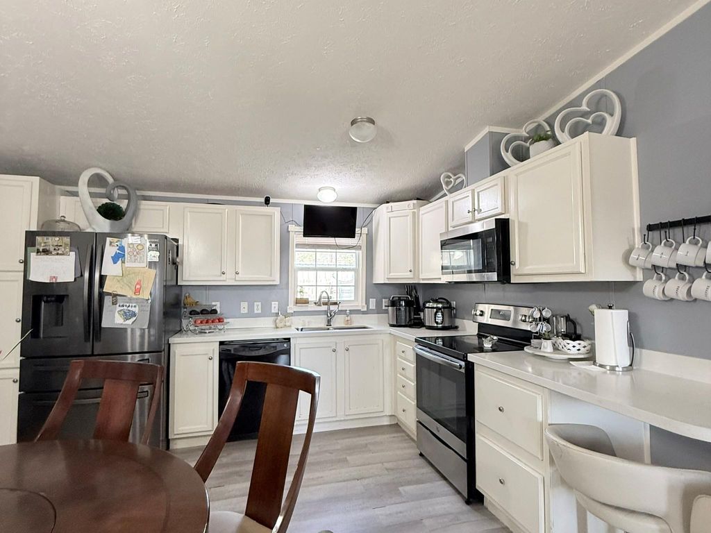 Photo of 97 White Sands Drive, Kingwood, TX 77339 (MLS # 31945748)