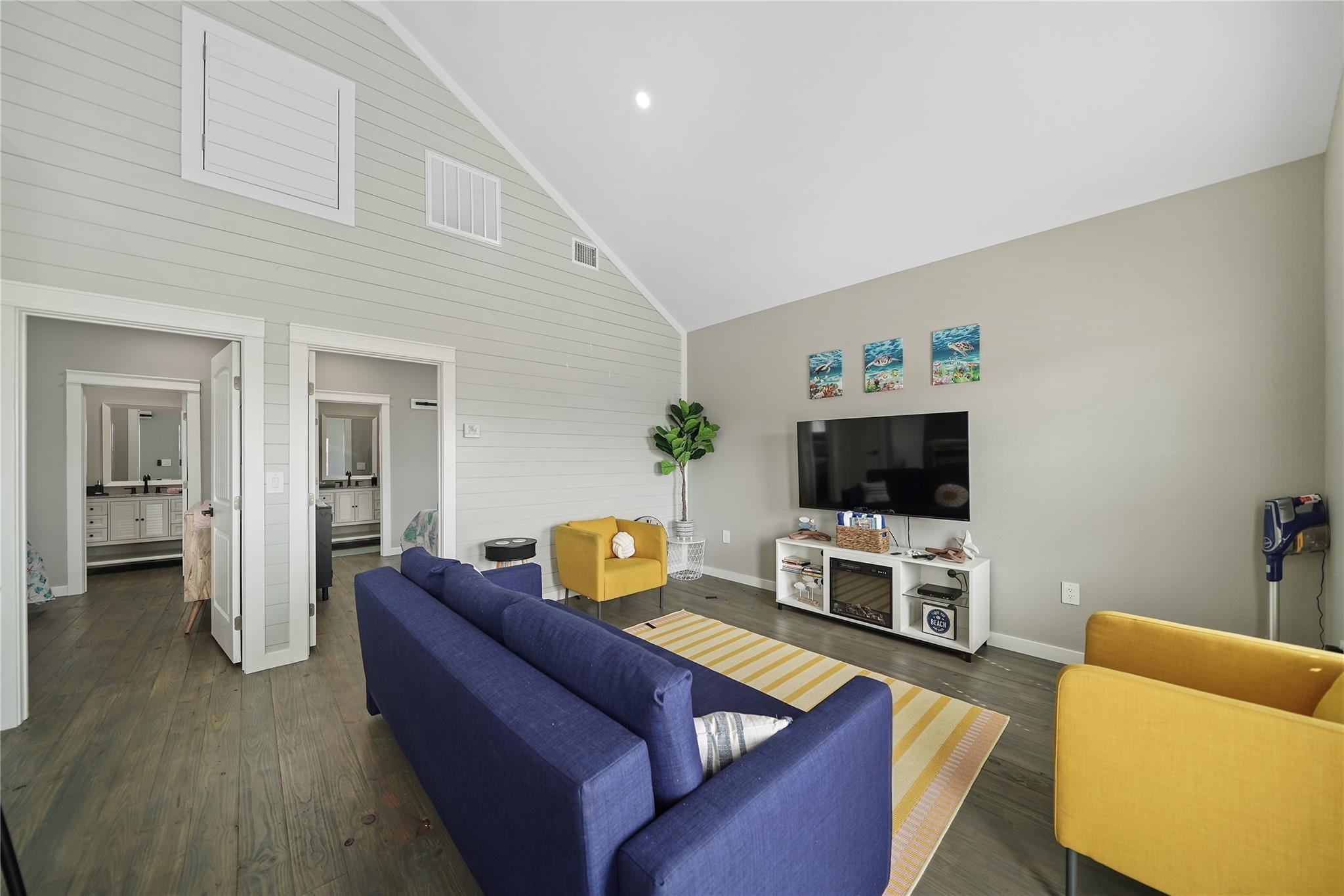 1070 Cedar Lane