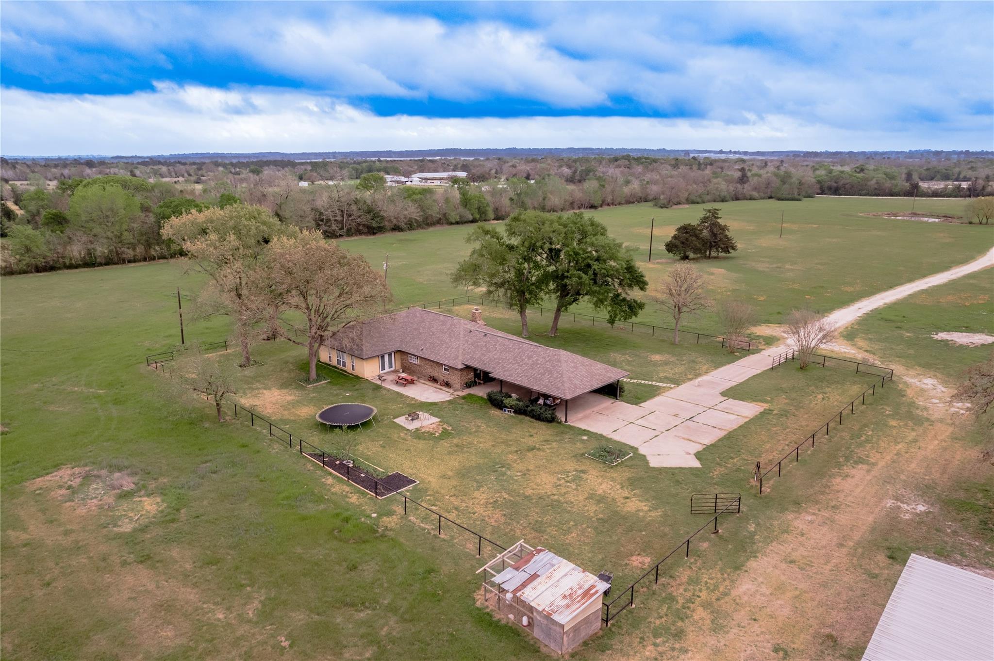 758 Wire Road