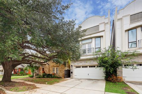 Photo of 609 W Pierce Street, Houston, TX 77019 (MLS # 28171037)