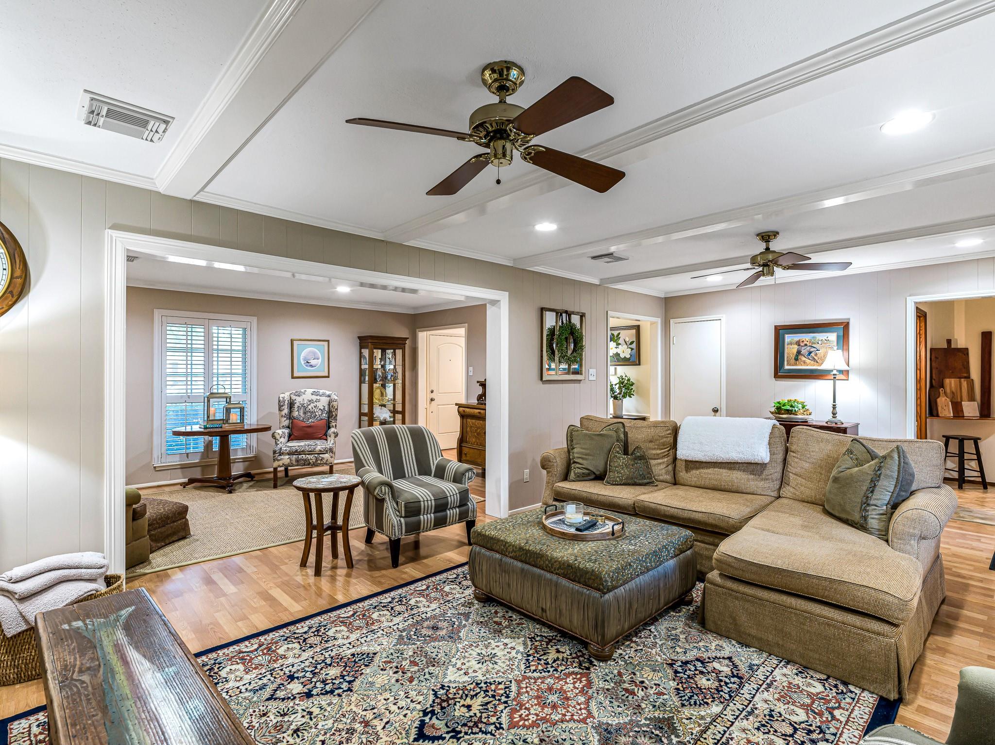 Houston, Texas, 77024, United States, 4 Bedrooms Bedrooms, ,3 BathroomsBathrooms,Residential,Active,2036353