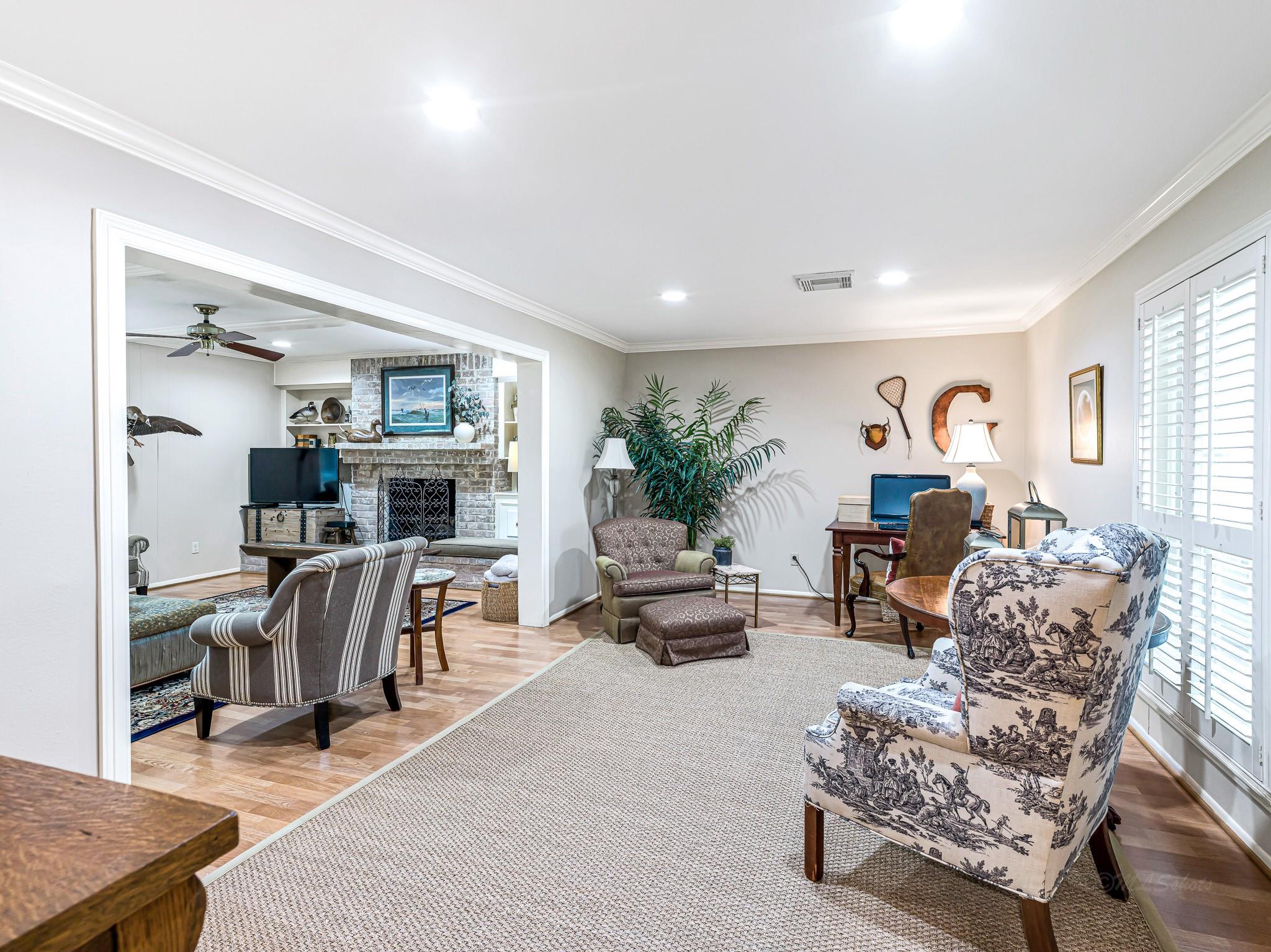 Houston, Texas, 77024, United States, 4 Bedrooms Bedrooms, ,3 BathroomsBathrooms,Residential,Active,2036353