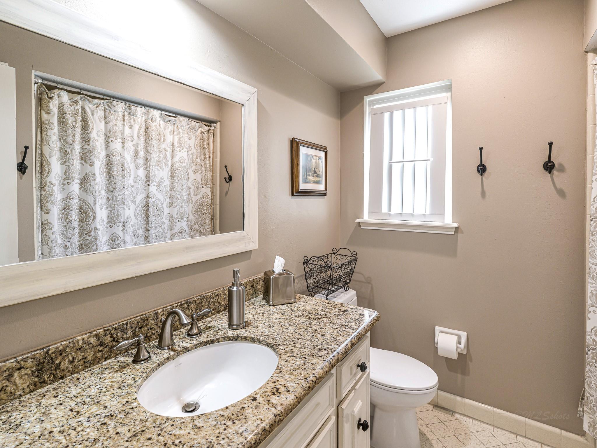 Houston, Texas, 77024, United States, 4 Bedrooms Bedrooms, ,3 BathroomsBathrooms,Residential,Active,2036353