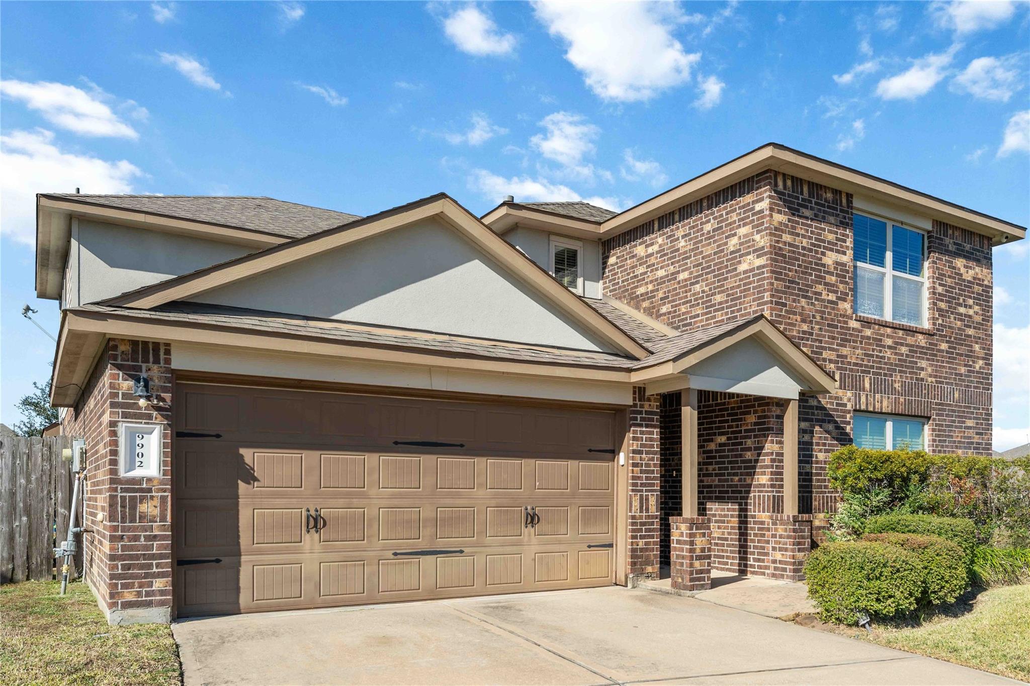 9902 Bezeled Circle Lane