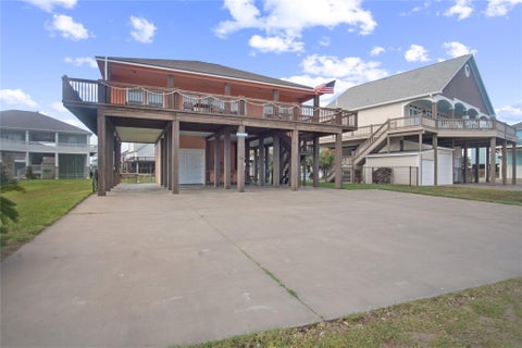 Photo of 2691 Gillespie, Crystal Beach, TX 77650 (MLS # 33108708)