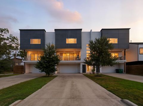 Photo of 219 Pheasant Street #B, Houston, TX 77018 (MLS # 81959224)