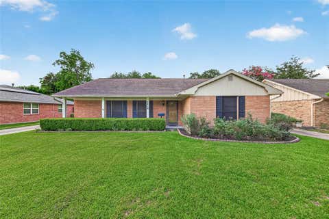 Photo of 5610 Belrose Drive, Houston, TX 77035 (MLS # 2284486)