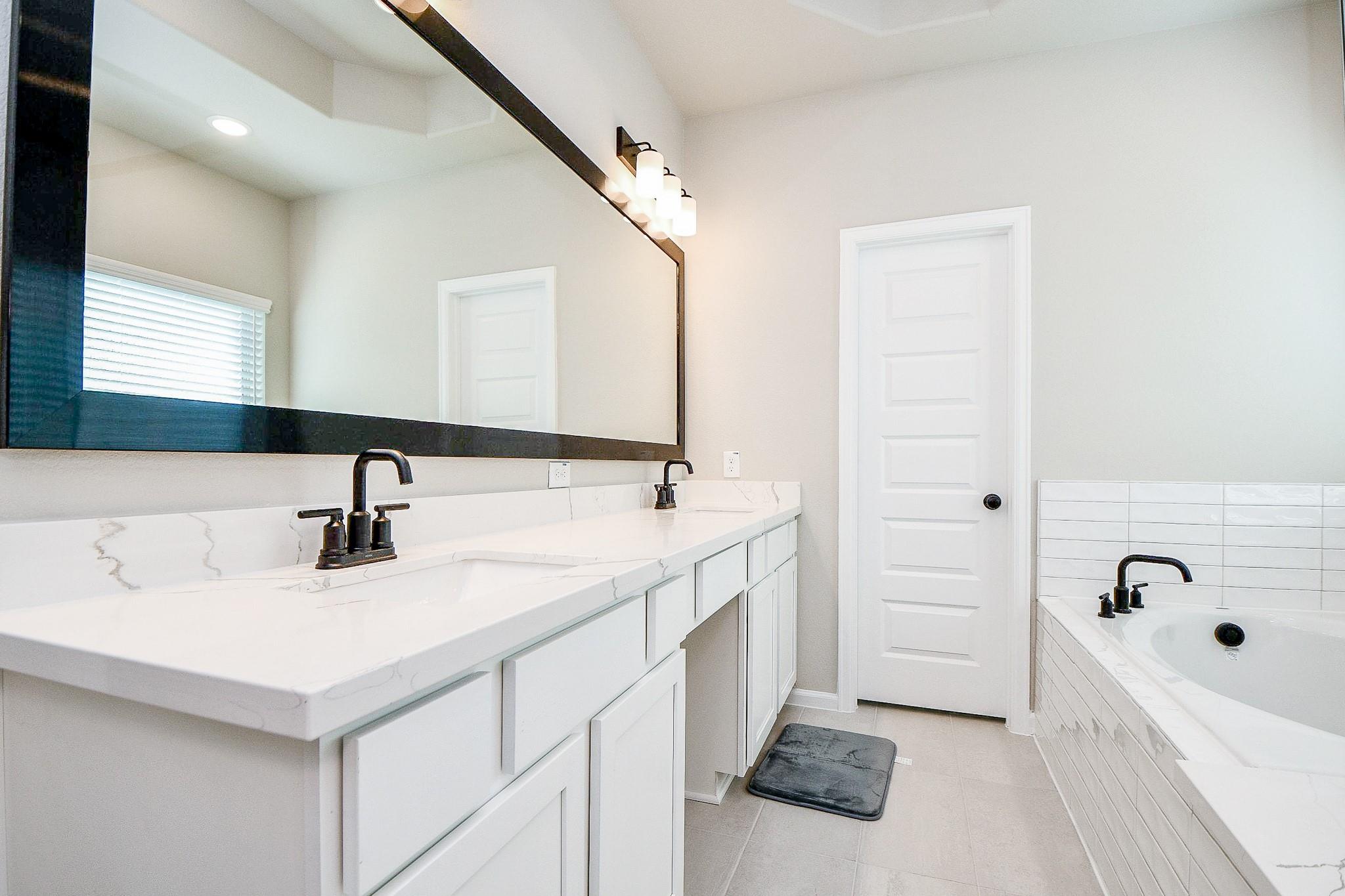 2033 Millbridge Spring