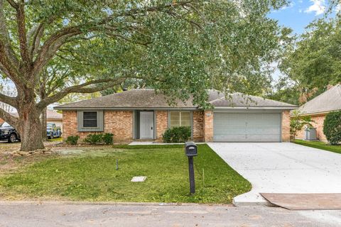 Photo of 1806 Cedar Drive, Richmond, TX 77469 (MLS # 98835539)