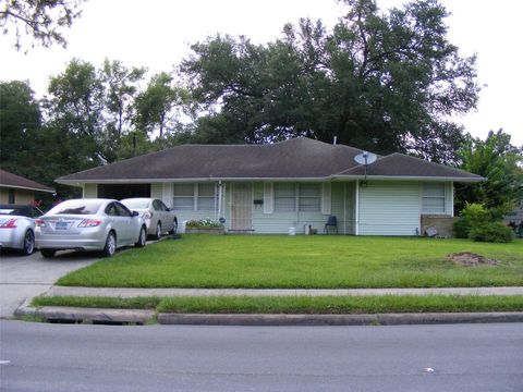 Photo of 5751 Bellfort Street, Houston, TX 77033 (MLS # 50004035)