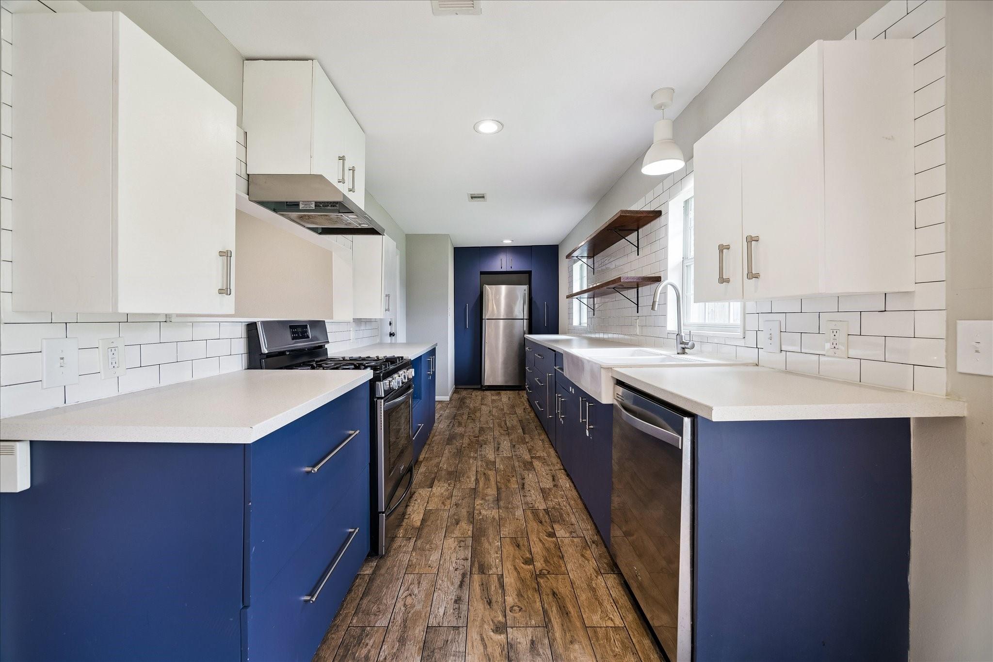 5042 Viking Drive