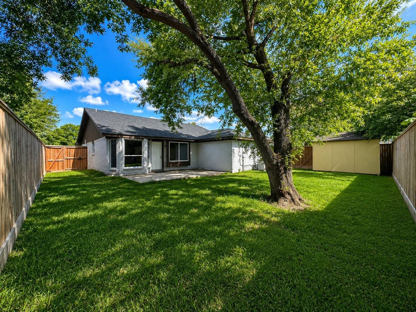 4913 Deerwood Circle