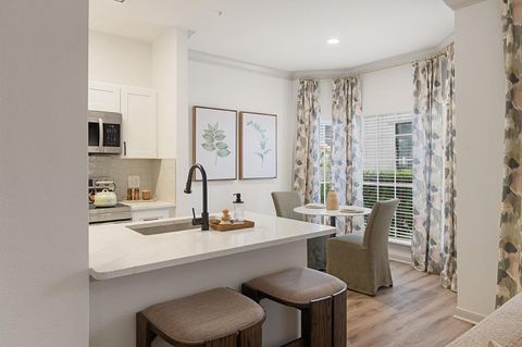 Photo of 777 Dunlavy Street #5203, Houston, TX 77019 (MLS # 32060588)