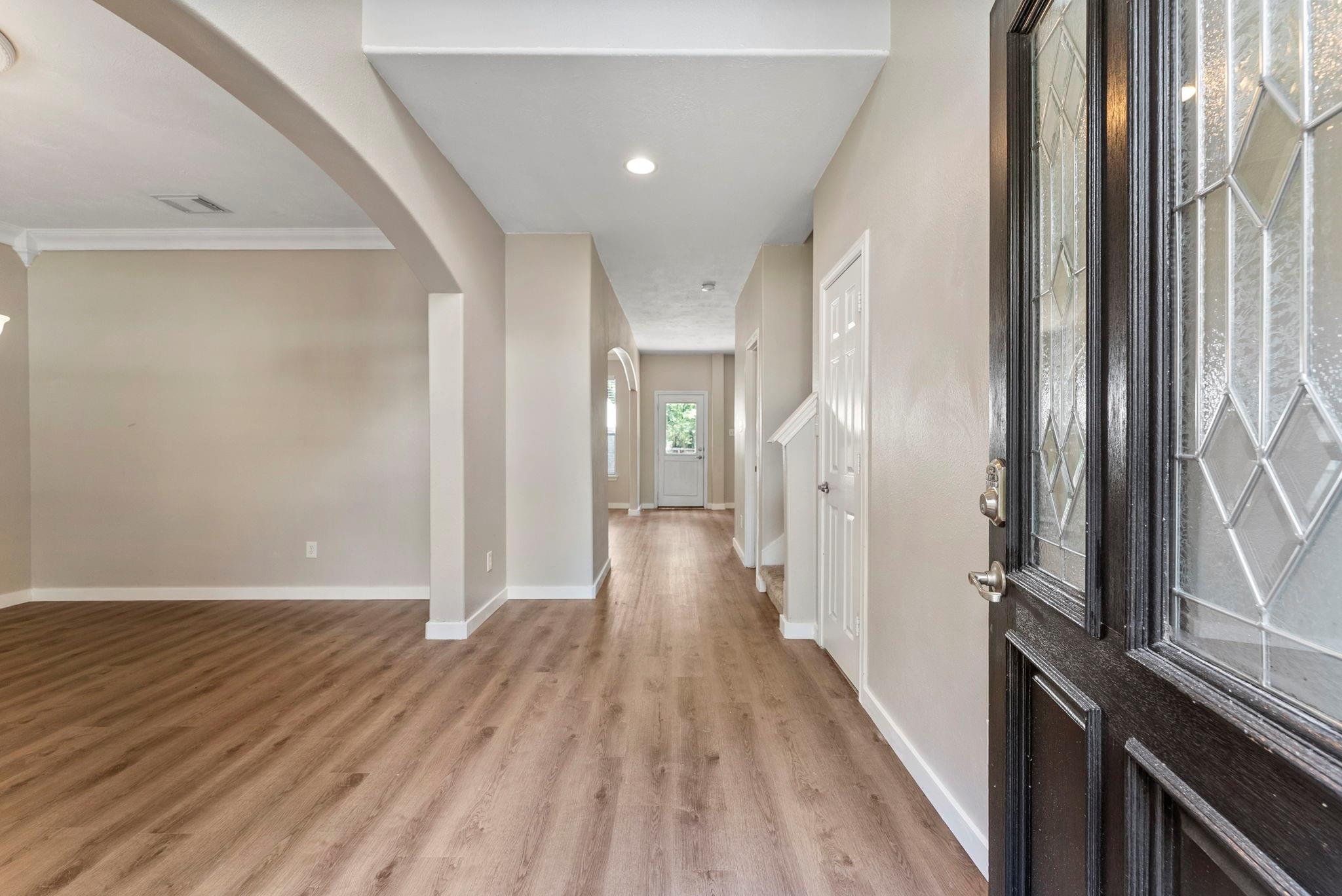 10 Otter Lodge Place