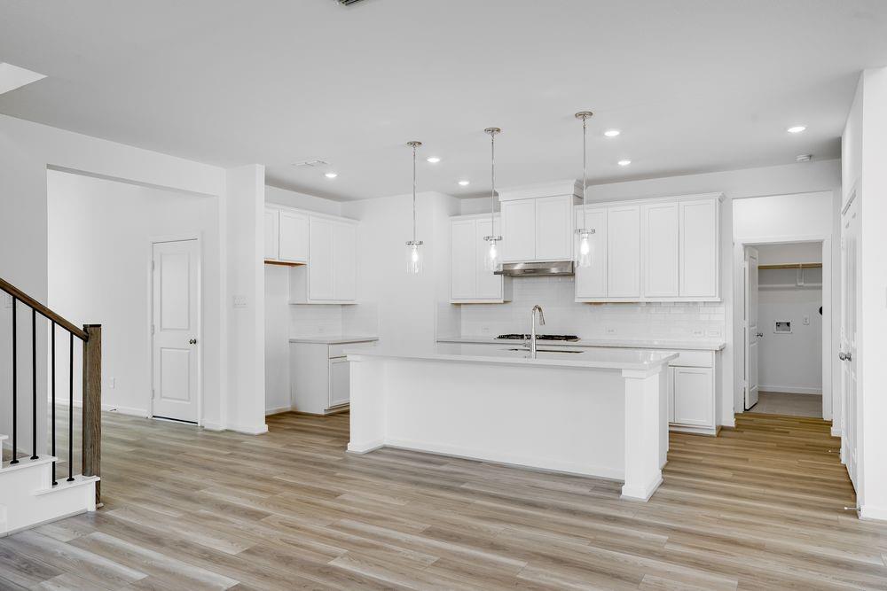 21942 Carinda Crescent Court