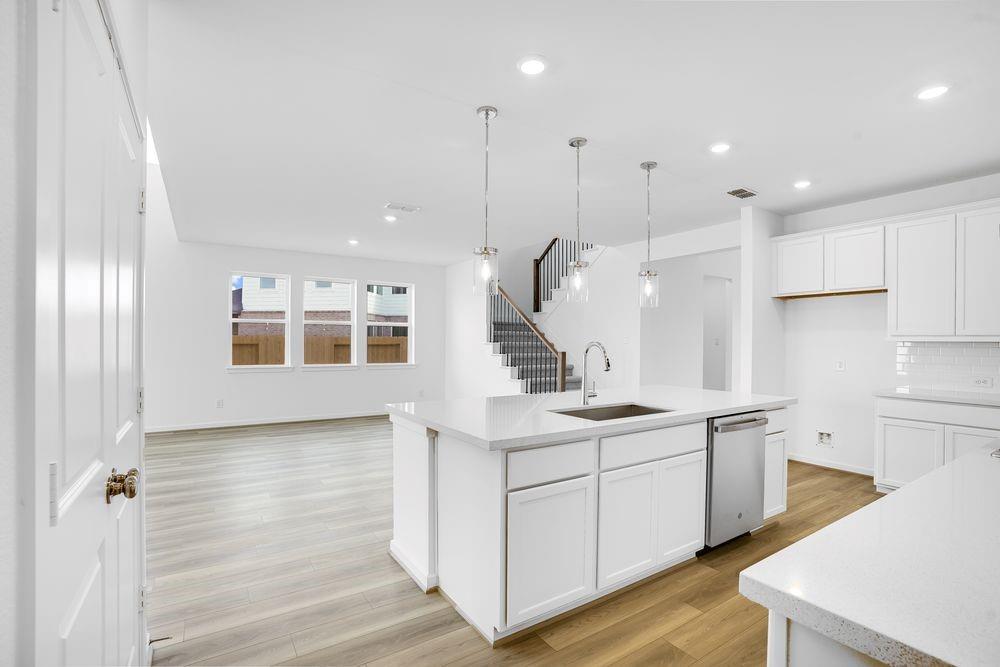 21942 Carinda Crescent Court