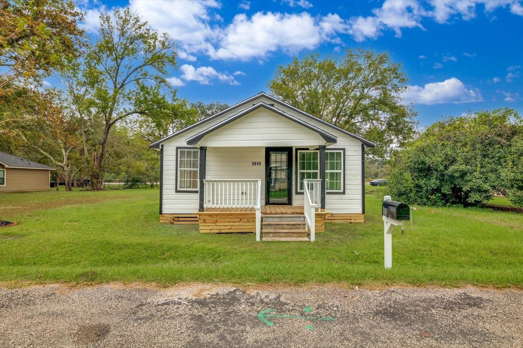 Photo of 3510 Brooks Street, Dayton, TX 77535 (MLS # 81381838)