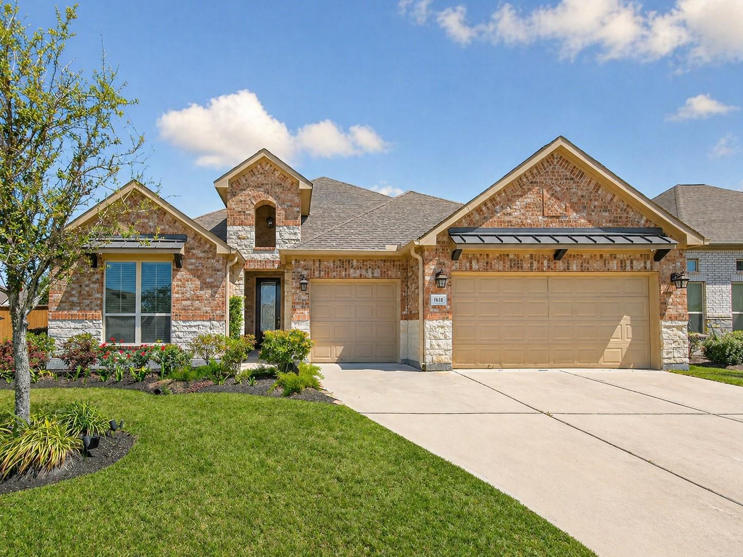 15410 Trumball Manor Drive